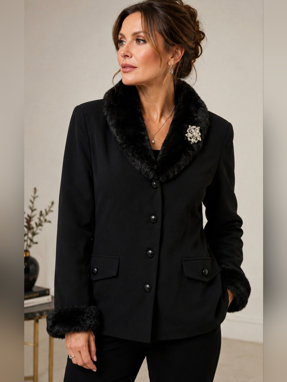 Plaza South Petite Black Faux Fur Trim Blazer Jacket 8P Classic Elegant